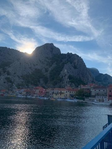 Panorama Sea View Apartment H Omis Exterior photo